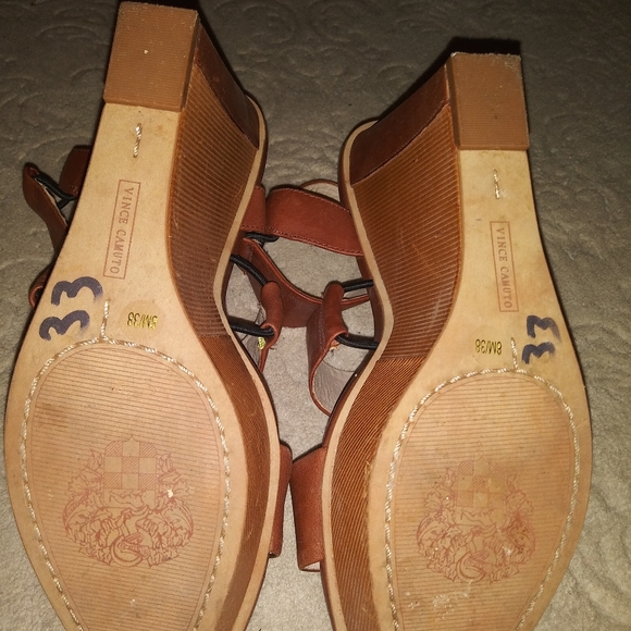 Vince Camuto leather wedge - Picture 7 of 7